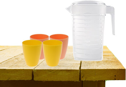 Forte Plastics Set van 1x waterkan 1 liter met drinkbekers 2x geel en 2x oranje