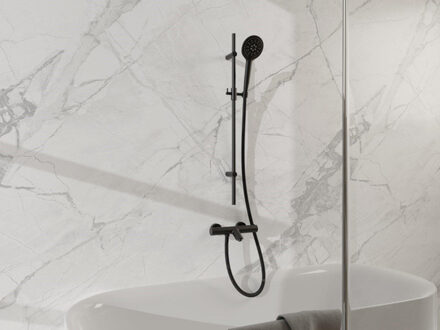 FortiFura Calvi Badkraan - met glijstangset - ronde handdouche - metalen doucheslang - mat zwart SW767488/SW496816/SW706203/SW720224 Zwart mat