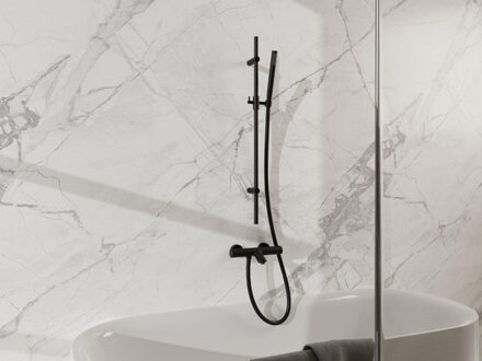 FortiFura Calvi Badkraan - met glijstangset - staafhanddouche - gladde doucheslang - mat zwart SW767488/SW496811/SW706210/SW720224 Zwart mat