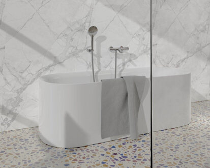 FortiFura Calvi Thermostatische badkraan met ronde handdouche, handdouchehouder en metalen doucheslang chroom SW496814/SW720564/SW720223/SW767373