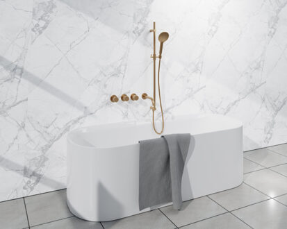 FortiFura Nebbio Badcombinatie-set - thermostaatkraan - glijstang - geïntegreerde wandaansluitbocht - gladde doucheslang - ronde handdouche - uitloop - geborsteld messing SW1183064 SW1111526 SW706209 SW496814 SW1183076 SW Messing geborsteld (goud)