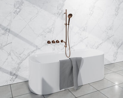 FortiFura Nebbio Badcombinatie-set - thermostaatkraan - glijstang met geïntegreerde wandaansluitbocht - metalen doucheslang - ronde handdouche - uitloop - geborsteld koper SW1183069 SW1111533 SW970048 SW970047 SW1183076 SW Koper geborsteld