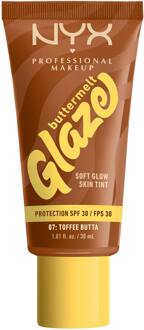 Foundation NYX Professional Make-Up Buttermelt Glaze SPF30 Foundation Toffee Butta 30 ml