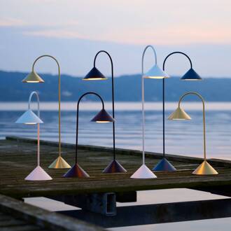 Frandsen LED vloerlamp Grasp, zwart, hoogte 72 cm, metaal