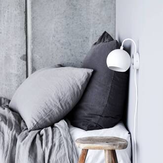 Frandsen wandlamp Bal Magnet, mat wit wit mat