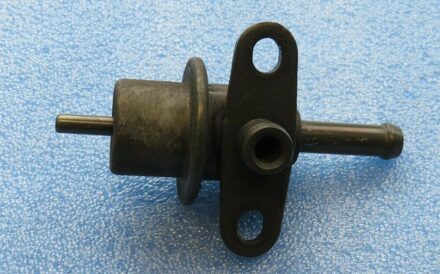 Fuel Pressure Regulator Voor Mazda Mazda 626 FP34-13-280 1100-12G80