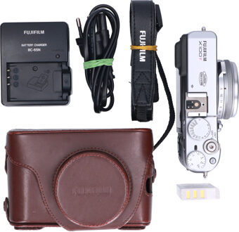 Fujifilm Tweedehands Fujifilm FinePix X100T - Zilver CM2303
