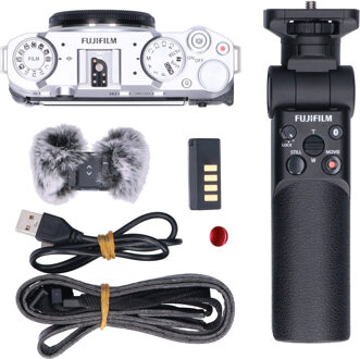 Fujifilm Tweedehands Fujifilm X-M5 Body Silver + TG-BT1 grip CM3709