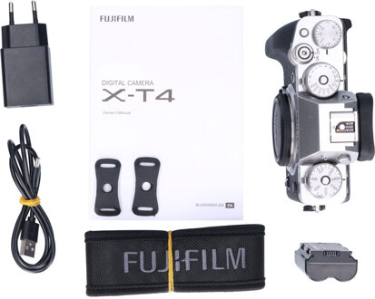 Fujifilm Tweedehands Fujifilm X-T4 Body Zilver CM5160
