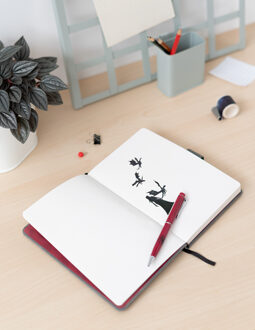 Game Of Thrones Targaryen House Premuim A5 Notebook With Projector Pen