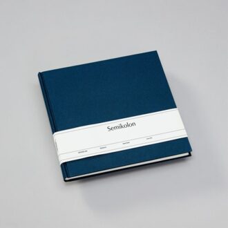 gastenboek, formaat 25 x 23 cm., kleur marine blauw