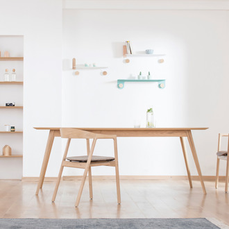 Gazzda Stafa table houten eettafel whitewash - met linoleum tafelblad dark olive - 200 x 90 cm Groen