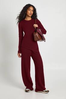 Gebreide Trui En Wijde Pijp Broek Co-Ord Met Geraffeld Detail Aan De Taille, Burgundy - XS
