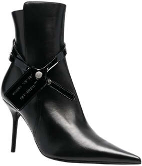 Gebroken witte nappa kalfsrits zwarte enkellaarzen