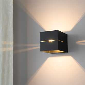 Gemini nero by LUSENZ - Kubusvormige up and down wandlamp met een mat zwarte coating