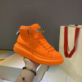 Genuine Leather Women Sneakers Luxury High Top Women Causal Shoes Runway Lace Up Casual Shoes Fashion Lock Women Trianers Shoes