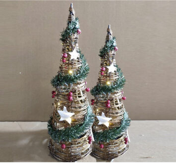 Gerimport LED kegels/piramide kerstboom lampen - set van 2x - 60 en 80 cm -rotan -met licht