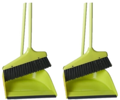 Gerimport Set van 2x stuks kunststof stoffer en blik met lange steel 24 x 82 cm groen