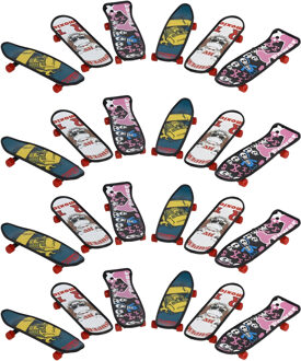 Gerimport Vinger skateboard - 24x stuks - grafische print - 10 x 3 cm - uitdeel cadeau