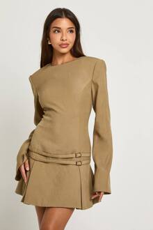 Getailleerde Mini-Jurk Met Gespdetails En Geplooide Plooien, Mocha - 42