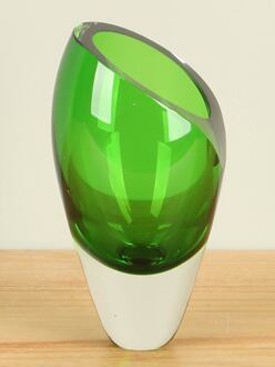 Glazen vaasje groen, 20 cm. SCG-1640