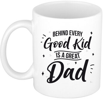 Good kid Great dad mok / beker wit 300 ml - Cadeau mokken - Papa/ Vaderdag - feest mokken