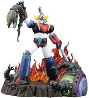 Grendizer Scene Selection 01 PVC Statue Grendizer a cry of Victory 14 cm