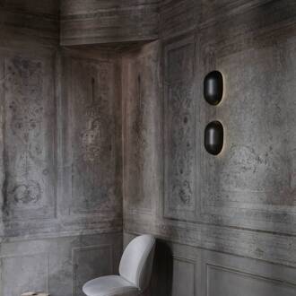 Gubi Howard wandlamp met stekker gunmetal grijs