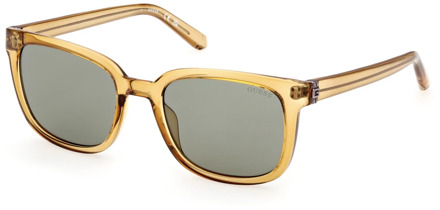 Guess Trendy en verfijnde zonnebrillen voor heren Guess , Yellow , Heren - 53 MM