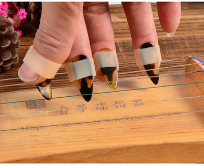 Guzheng Nail Set Chinese Zither A box of four Guzheng accessories La Cetra