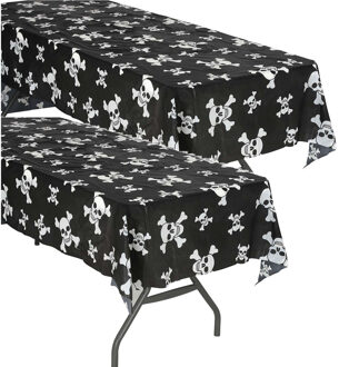 Halloween/horror thema feest tafelkleed - 2x - doodskoppen piraat - zwart/wit - plastic - 137 x 274