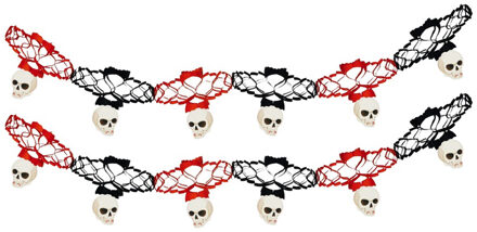Halloween/horror thema feestslinger - 2x - doodskop - papier - 200 cm - feest versiering