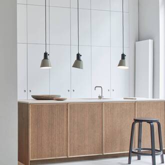 hanglamp K831, geëmailleerd betongrijs geëmailleerd betongrijs, wit, zwart