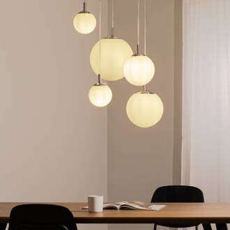Hanglamp Maroni, chroom/wit, glas, 5-lamps opaal, chroom