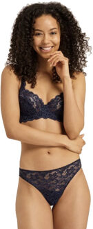 Hanro Lingerie Moments String Kant navy blue 071507 Marineblauw