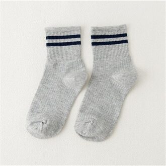 Harajuku Vrouwen Gestreepte Sokken Winter Warmer Zachte Katoen Sport Sokken voor Mannen Unisex Ademend Skateboard Comfortabele Sok grijs