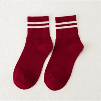 Harajuku Vrouwen Gestreepte Sokken Winter Warmer Zachte Katoen Sport Sokken voor Mannen Unisex Ademend Skateboard Comfortabele Sok wijn rood