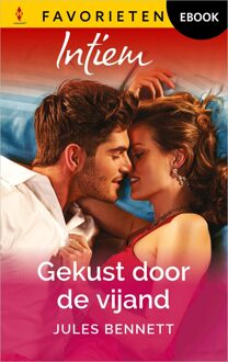 Harlequin Gekust door de vijand - Jules Bennett - ebook