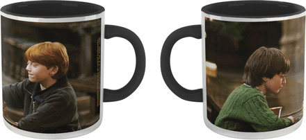 Harry Potter Harry And Ron - Playing Chess Mug - Black Zwart