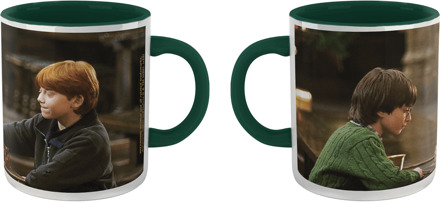 Harry Potter Harry And Ron - Playing Chess Mug - Green Groen