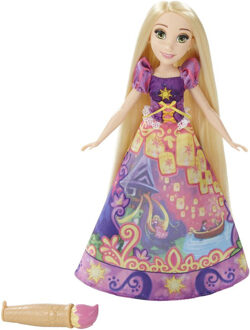 Hasbro Disney Prinses Rapunzel met magische jurk