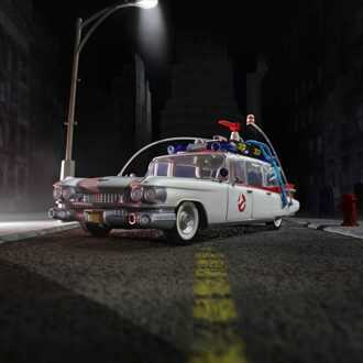 Hasbro Ghostbusters Plasma Series Vehicle 1/18 Ecto-1 (1984)