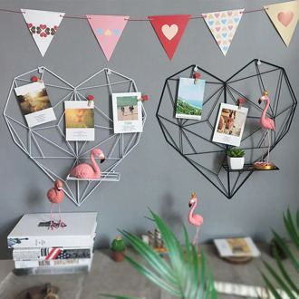 Heart Shape Mesh Frame Picture Rack Photos Holder Shelf Wall Hanging DIY Decor Used to organize some photos pictures postcards