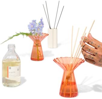 Hema Vaas voor geurstokjes ⌀5.7x10.8cm keramiek bloem crème (creme)