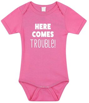 Here comes trouble tekst baby rompertje roze meisjes - Kraamcadeau - Babykleding 80 (9-12 maanden)