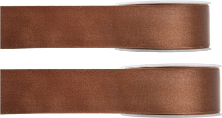 Hobby/decoratie sierlint - 2x - satijn - bruin - 1,5 cm/15 mm x 25 meter - cadeaulint