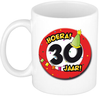 Hoera 30 jaar mok/beker verkeersbord - keramiek - 300 ml - feest mokken Rood
