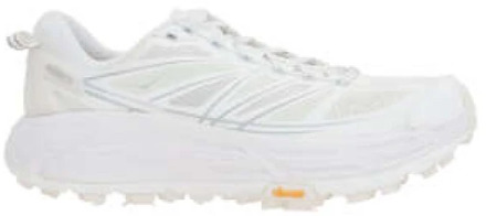 Hoka One One Witte lage sneakers met grafische print en reflecterende details Hoka One One , White , Heren - 41 1/2 Eu,43 1/2 Eu,42 Eu,41 Eu,44 1/2 EU