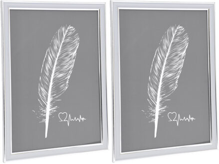 Home & Styling 2x stuks kunststof fotolijst zilver geschikt voor een foto van 21 x 30 cm A4 formaat
