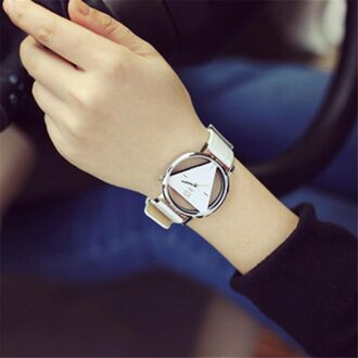 Horloge Vrouwen Pols Quartz Moderne Luxe Mode Uitgeholde Driehoekige Dial Casual Voor Vrouwelijke Horloges Reloj Mujer a3 wit